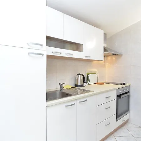 Apartment Saraje 896