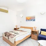 Saraje 896 Apartament